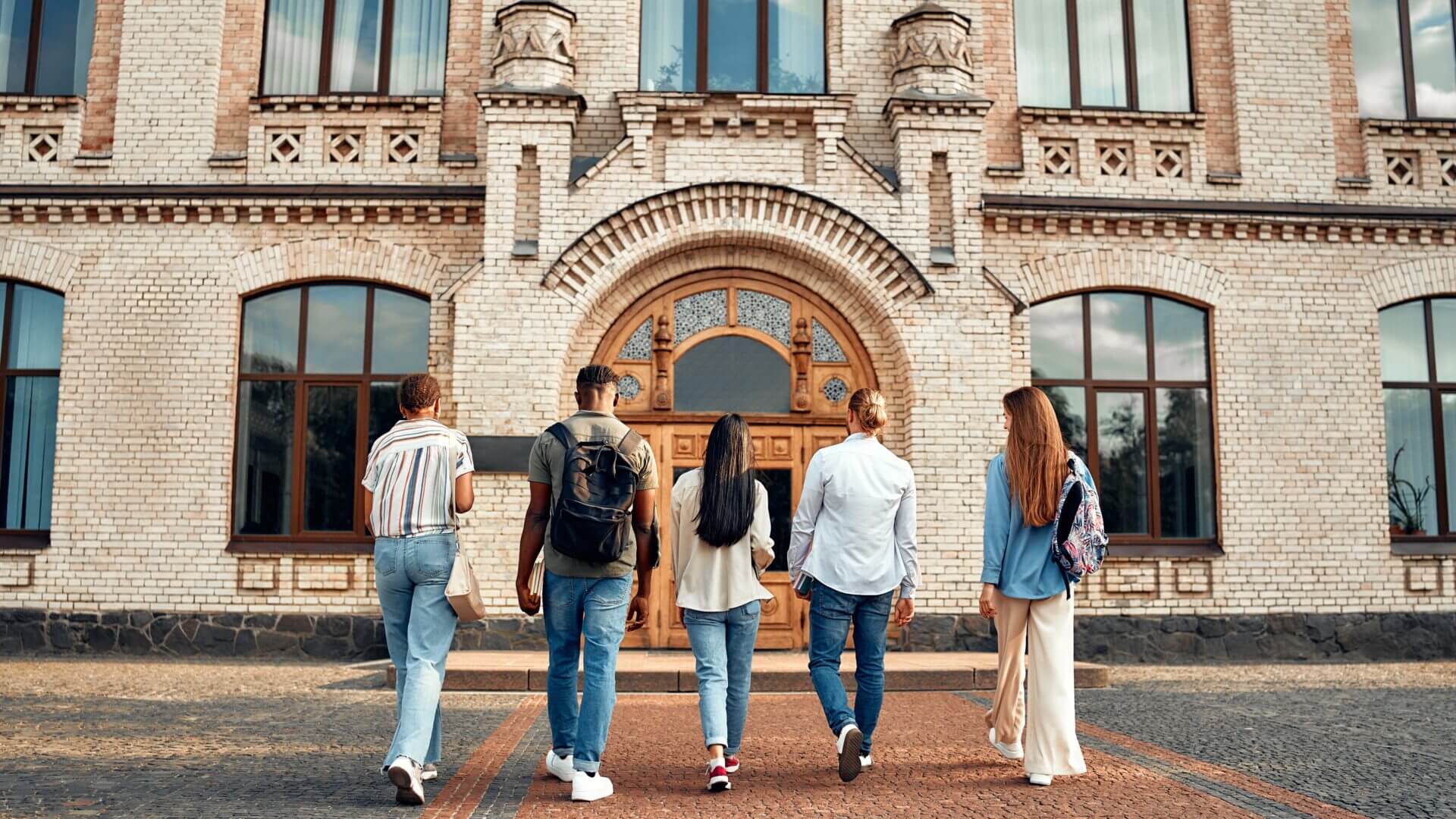 Borse di studio, come richiederle e quali enti le erogano in Italia